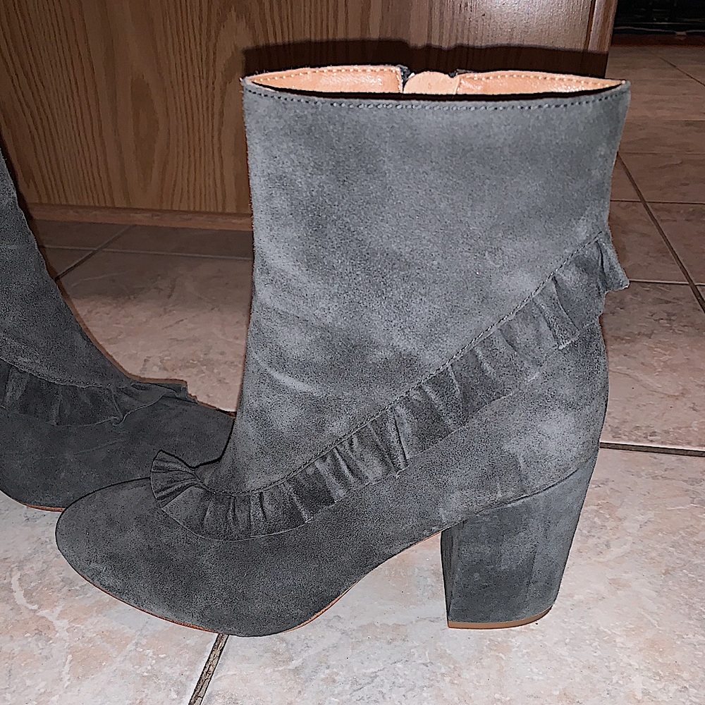 Slate grey suede ruffle boots only been worn twice